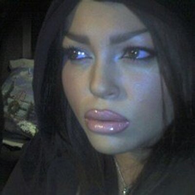 Profile Picture of Julie Adams (@Juli3adams) on Twitter