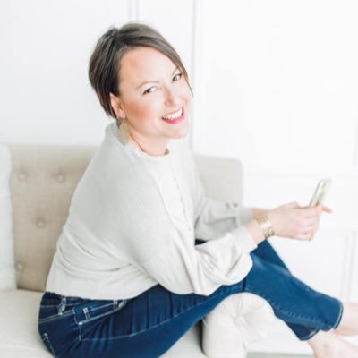 Profile Picture of Stephanie (@StephanyJames) on Twitter