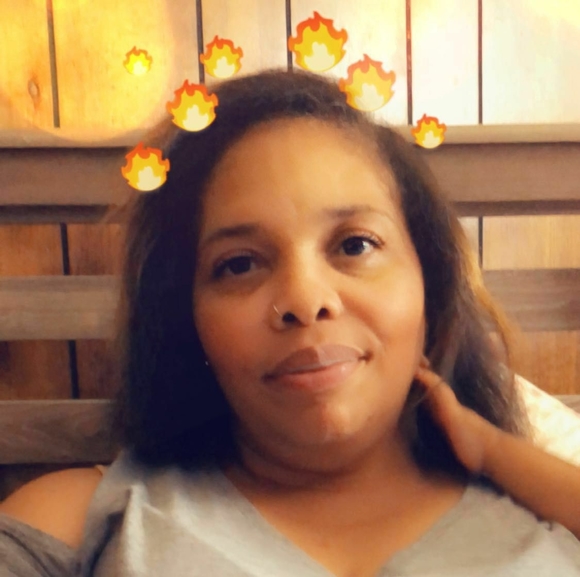 Profile Picture of Cheletta Hollings (@chelettah) on Poshmark