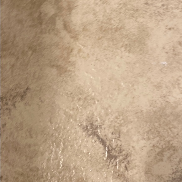 Profile Picture of Ivy Henderson (@ivyhenderson956) on Poshmark