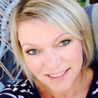 Profile Picture of Lori Anne Ehret (@LAnne1017) on Twitter