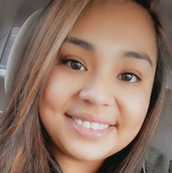 Profile Picture of Paula Cazares (@paulacazares10) on Poshmark