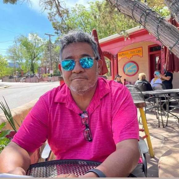 Profile Picture of Simon Castillo (@stamp88824) on Poshmark