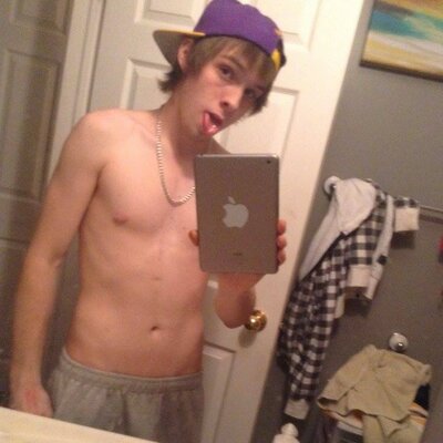 Profile Picture of Nick Fahey (@nickfahey3) on Twitter