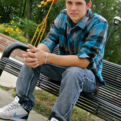Profile Picture of Andy Oneil (@A_Oneil) on Twitter