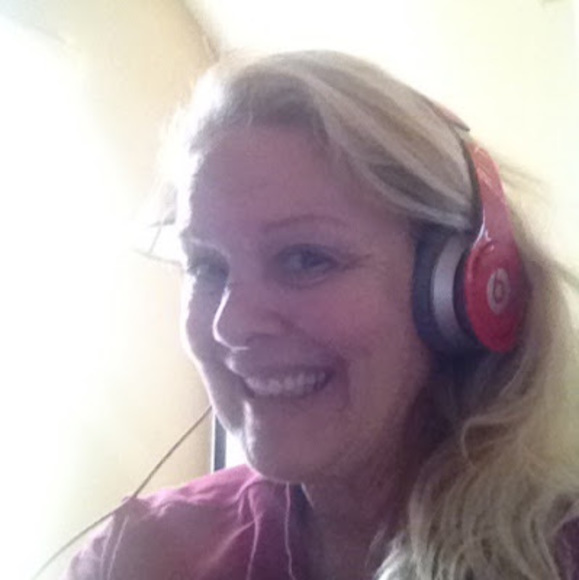 Profile Picture of Valerie Dolezal (@bdolez1) on Poshmark