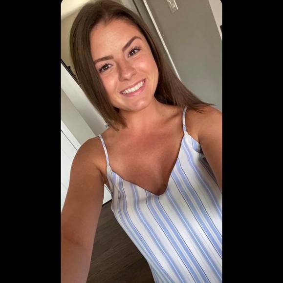 Profile Picture of Jackie Carduff (@jackiecarduff) on Poshmark