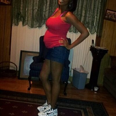 Profile Picture of Tamara Lowe (@Mara_Bxtch) on Twitter
