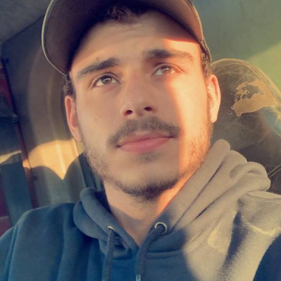 Profile Picture of Evan Guthridge (@guthridgevan) on Poshmark