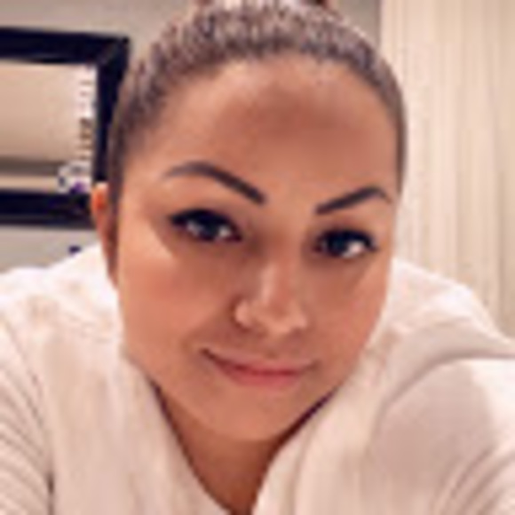 Profile Picture of Yolanda martinez Aceves (@ymacevez84) on Poshmark