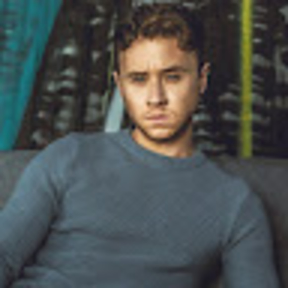 Profile Picture of Jeffrey Postlethwaite (@jpostlethwaite) on Poshmark