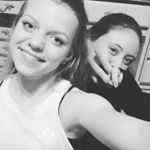 Profile Picture of Cora Cheeseball & Beety Palmér (@bethie_and_cora_finsta) on Instagram