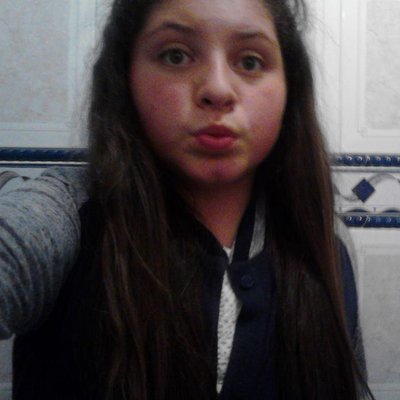 Profile Picture of Laura Acevedo (@lauraacevedo124) on Twitter