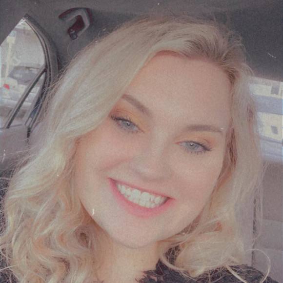 Profile Picture of Iris Wilson (@jwr14060) on Poshmark