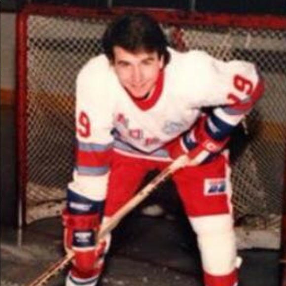 Profile Picture of Barry Anderson (@alabama5557) on Poshmark