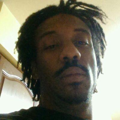 Profile Picture of Floyd I Ellis, Jr. (@sleepdasg) on Twitter