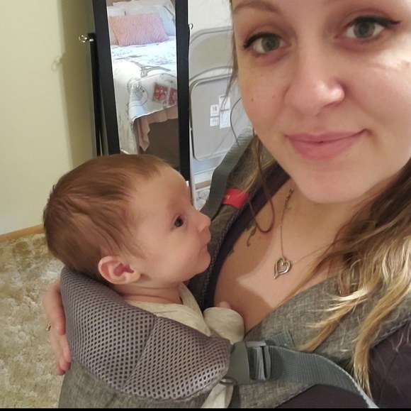 Profile Picture of Alyssa Hellmich (@ahellmich) on Poshmark