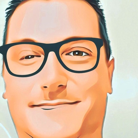 Profile Picture of Kevin Lawrence (@kevinlawrenc577) on Poshmark