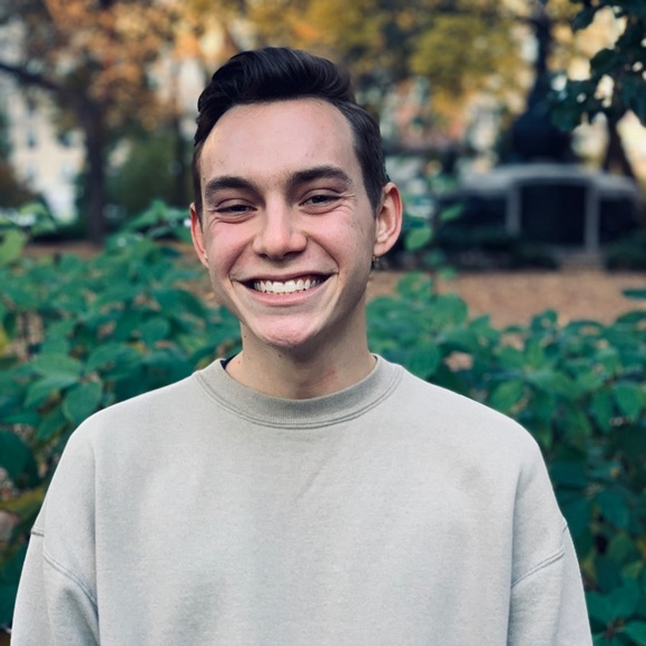 Profile Picture of Tyler Helms (@reretro) on Poshmark