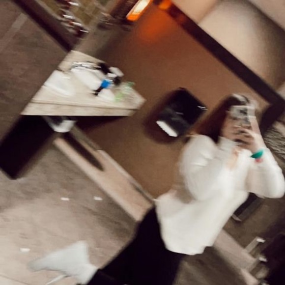 Profile Picture of Keyra Spychalla (@keyraspychalla) on Poshmark