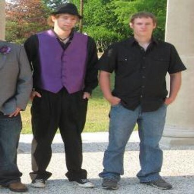 Profile Picture of Nicholes Roark (@Nick_Roark) on Twitter