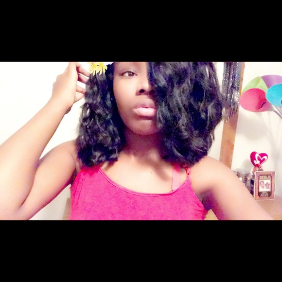 Profile Picture of Maresha Little (@mareshalittle) on Poshmark