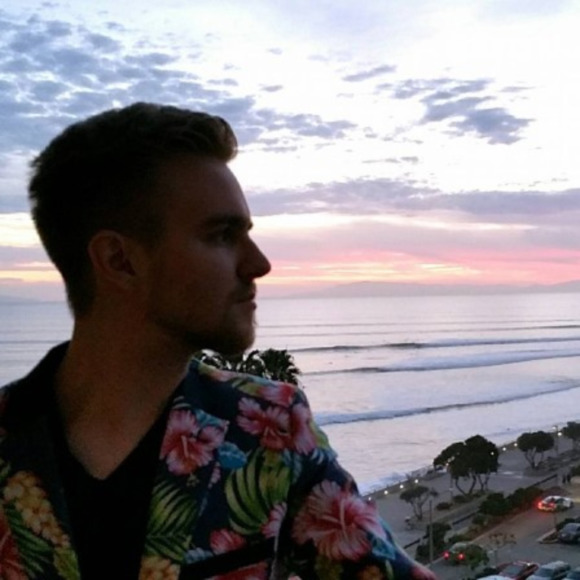 Profile Picture of Kevin Crothers (@kevincrothers) on Poshmark