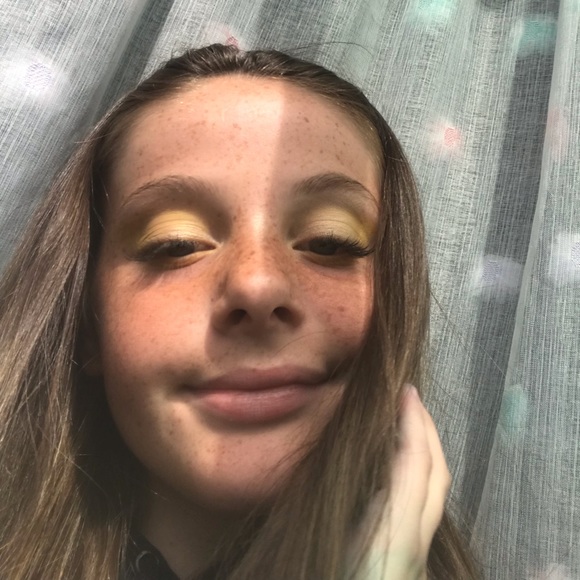 Profile Picture of Mia Plettenberg (@miaplettenberg) on Poshmark