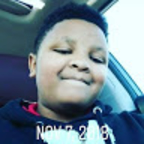 Profile Picture of Austin Walker (@rhenton45) on Poshmark