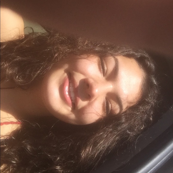 Profile Picture of Jacquelyne Hodge (@jackiehodge210) on Poshmark