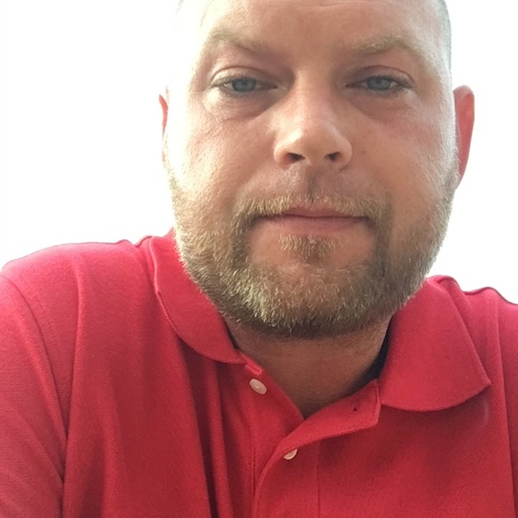 Profile Picture of Mike Doolin (@mikedoolin) on Poshmark