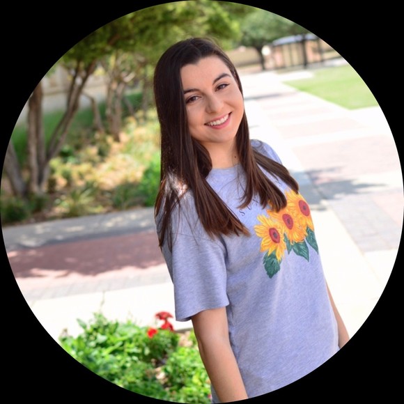 Profile Picture of Zephyr Hobson (@zephyrhobson) on Poshmark