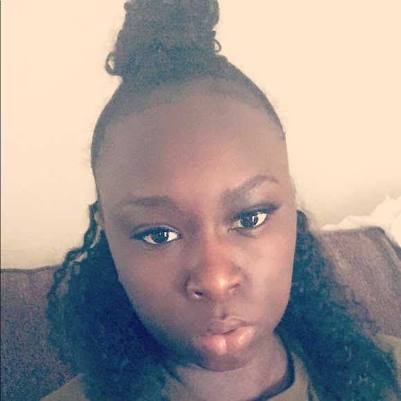 Kim Bodrick - Poshmark Profile Picture of Kim Bodrick (@li_kiim) on Poshmark