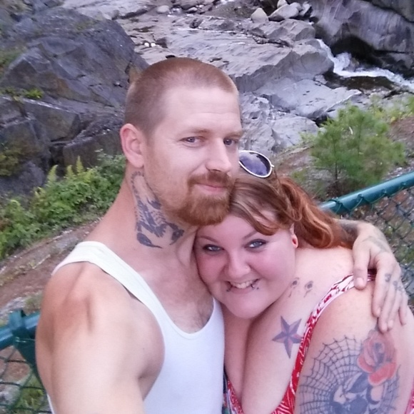 Profile Picture of Joseph Reeve (@smokiethelo) on Poshmark