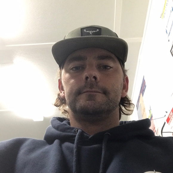 Profile Picture of Chris Bourque (@chrisbourque5) on Poshmark
