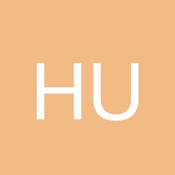 Profile Picture of Hannah Unger (@okayhannaah) on Poshmark