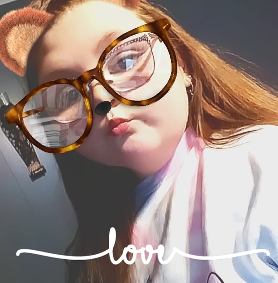 Profile Picture of Emma Boguess (@emmaboguess7) on Poshmark