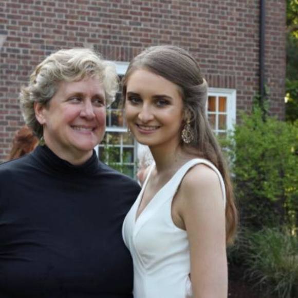 Profile Picture of Sara Gerity (@sara_gerity) on Poshmark