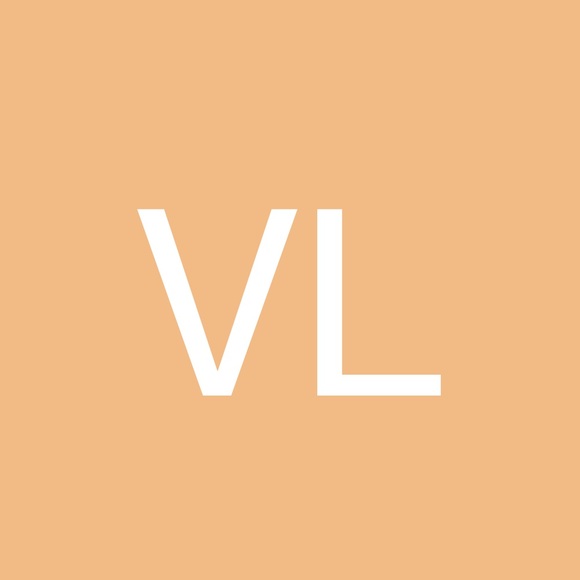 Profile Picture of Veronica Luzinski (@vluzinski1) on Poshmark