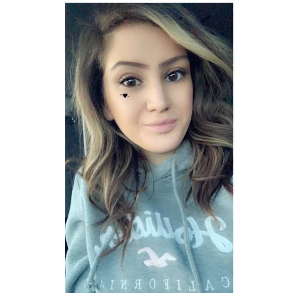 Profile Picture of Shawni Nyman (@shawni0104) on Poshmark