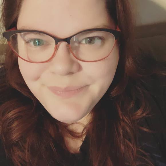 Profile Picture of Jenna Campbell (@jennabeadgirl1) on Poshmark
