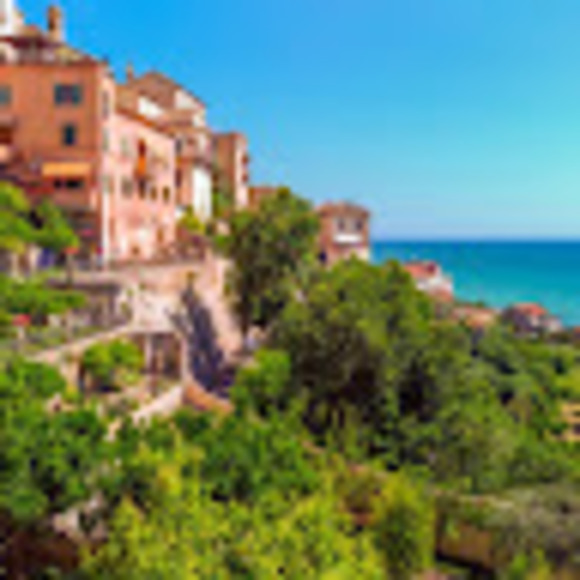 Profile Picture of Michael Cecchi (@michaelcecch750) on Poshmark