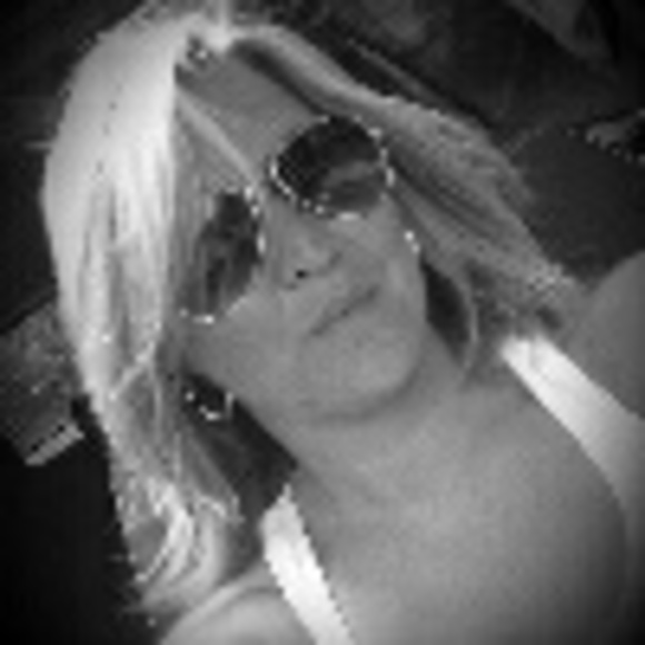 Profile Picture of Monica Bixby (@mbixby) on Poshmark