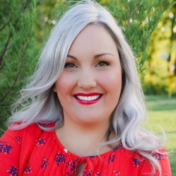 Profile Picture of Valerie Lazarchick (@valeriesixx) on Poshmark