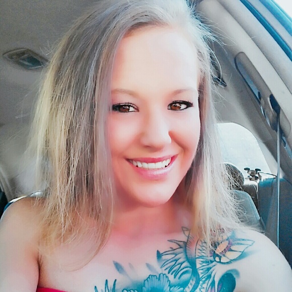 Profile Picture of Jasmine Mizell (@jasmine3402) on Poshmark