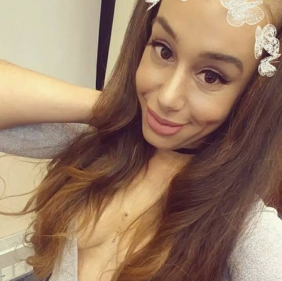 Profile Picture of Vanecia Lotito (@vlotito89) on Poshmark