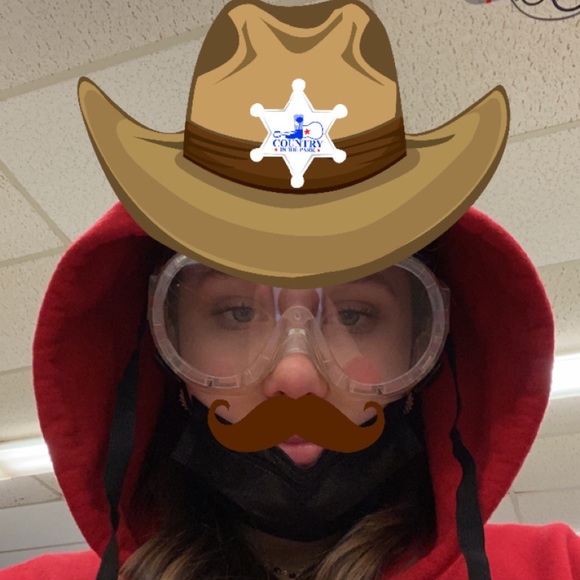 Profile Picture of Isabella Hanson (@isabellahans595) on Poshmark