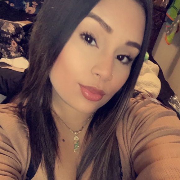 Joanna Portillo torres - Poshmark Profile Picture of Joanna Portillo torres (@joannapt13) on Poshmark