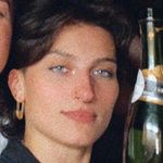 Profile Picture of carrie (@carrie.campbell) on Instagram