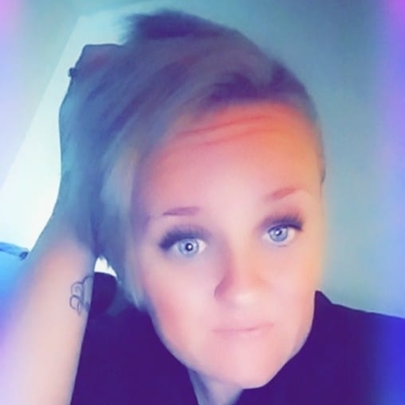 Profile Picture of Vickie Tolbert cagle (@cagle_vickie) on Poshmark